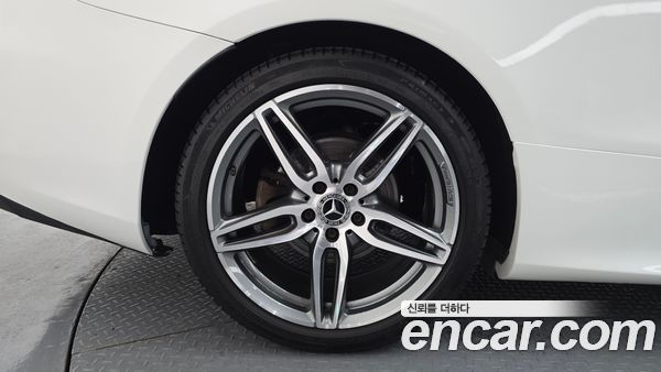 Mercedes-Benz E-Class 2020, фото 5