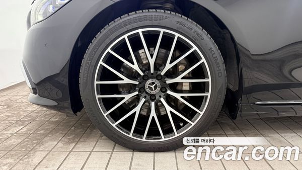 Mercedes-Benz S-Class 2023, фото 5