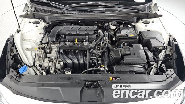 Hyundai Elantra 2022, фото 6