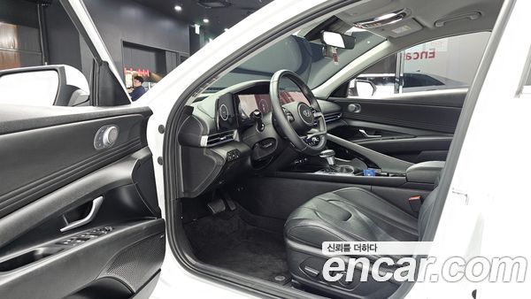Hyundai Elantra 2022, фото 13