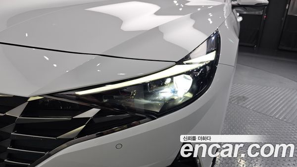 Hyundai Elantra 2022, фото 8