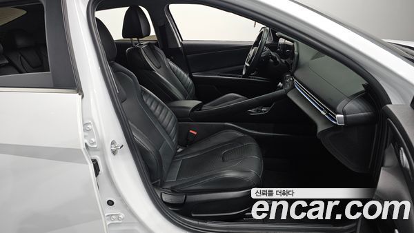 Hyundai Elantra 2022, фото 16