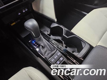 Toyota Camry 2025, фото 9