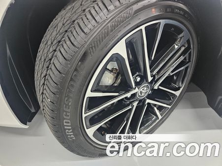 Toyota Camry 2025, фото 18