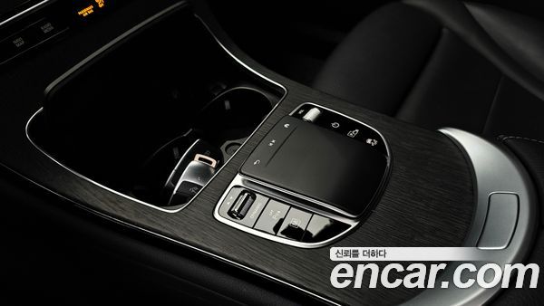 Mercedes-Benz GLC 2021, фото 26