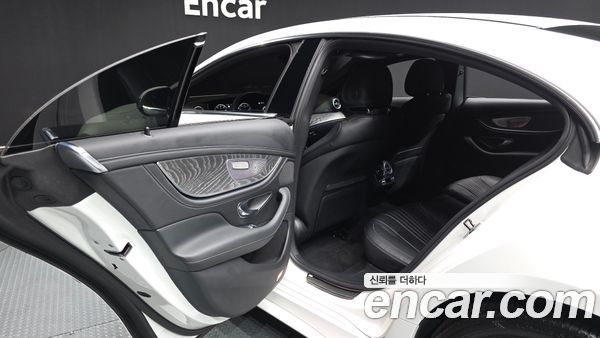 Mercedes-Benz CLS 2023, фото 16