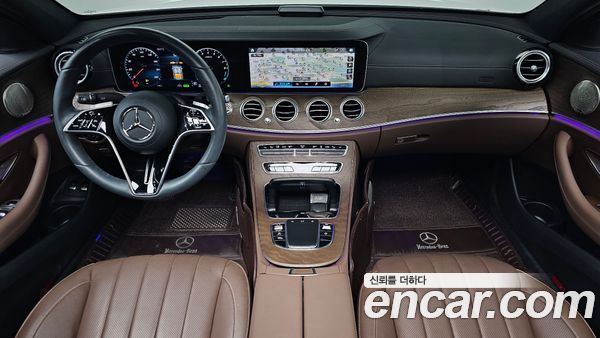 Mercedes-Benz E-Class 2023, фото 9