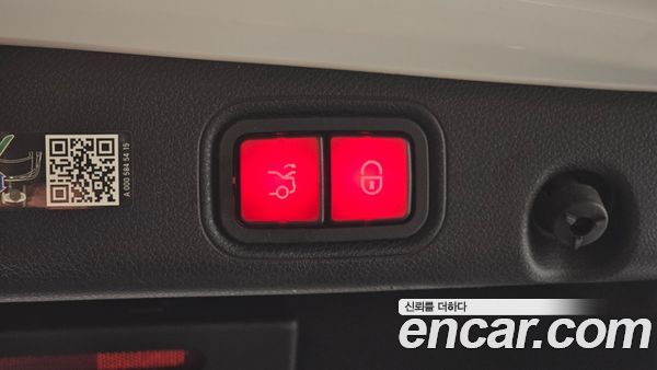Mercedes-Benz E-Class 2023, фото 35