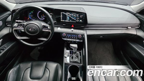 Hyundai Elantra 2023, фото 7
