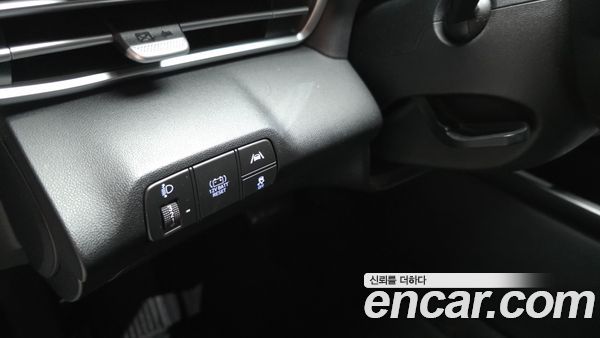 Hyundai Elantra 2023, фото 15