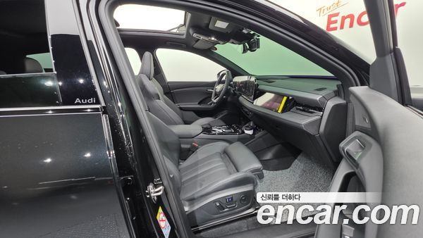Audi Q6 e-tron 2025, фото 13