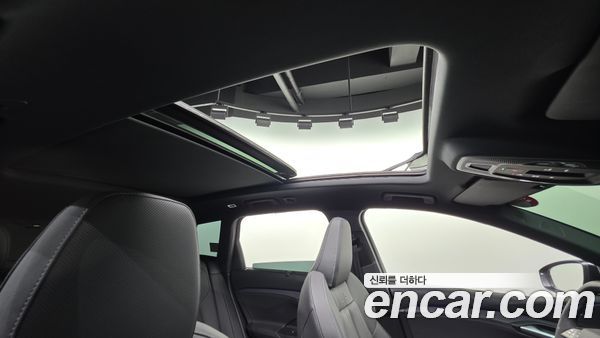 Audi Q6 e-tron 2025, фото 18