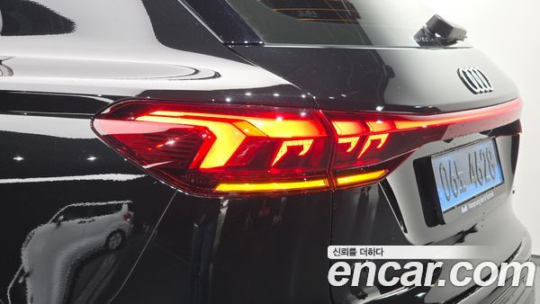Audi Q6 e-tron 2025, фото 9