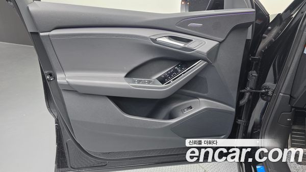 Audi Q6 e-tron 2025, фото 14
