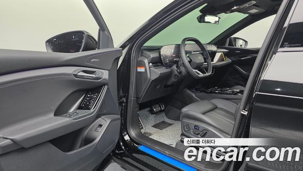 Audi Q6 e-tron 2025, фото 16