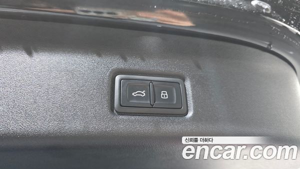 Audi Q6 e-tron 2025, фото 40
