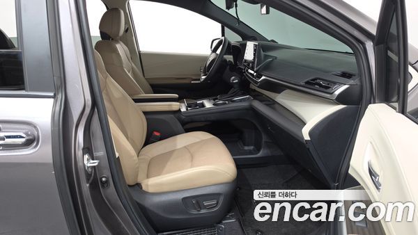 Toyota Sienna 2023, фото 16