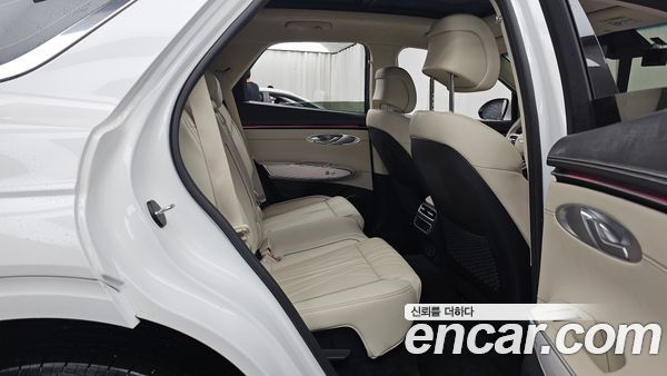 Genesis GV70 2025, фото 18