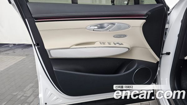 Genesis GV70 2025, фото 14