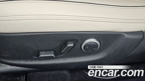 Genesis GV70 2025, фото 16