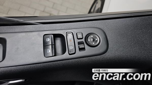 Hyundai Staria 2025, фото 28