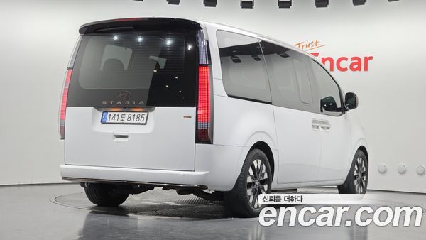 Hyundai Staria 2025, фото 2