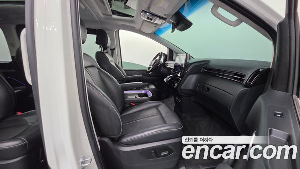 Hyundai Staria 2025, фото 10