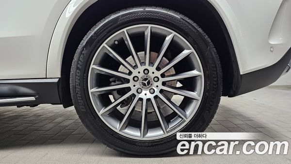 Mercedes-Benz GLE 2024, фото 6