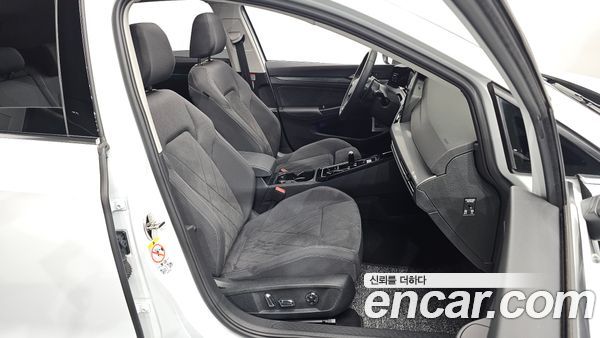 Volkswagen Golf 2024, фото 16