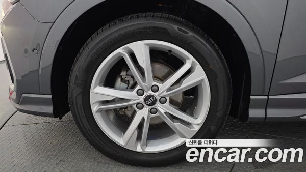 Audi Q3 2023, фото 5