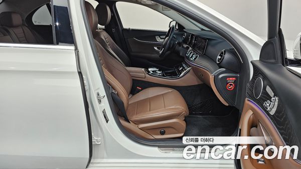 Mercedes-Benz E-Class 2020, фото 16