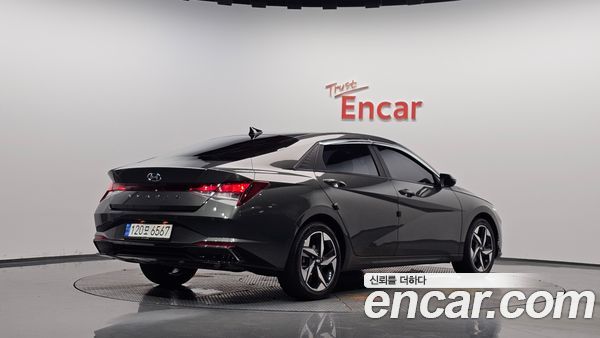 Hyundai Elantra 2021, фото 2