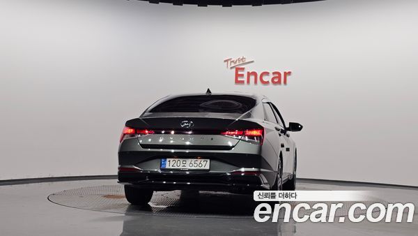 Hyundai Elantra 2021, фото 4