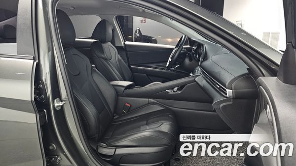 Hyundai Elantra 2021, фото 16