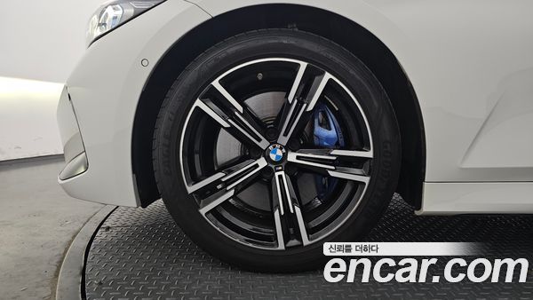 BMW 3 Series 2025, фото 5