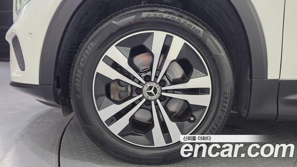 Mercedes-Benz GLB 2021, фото 5