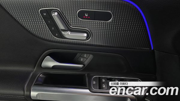 Mercedes-Benz GLB 2021, фото 12