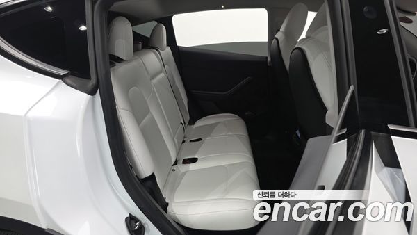 Tesla Model Y 2024, фото 12