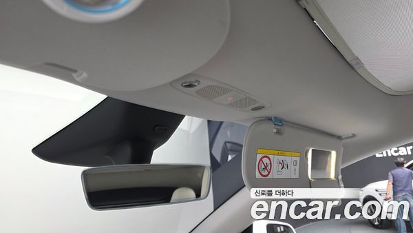 Tesla Model Y 2024, фото 18