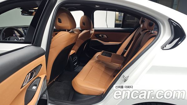 BMW 3 Series 2024, фото 15