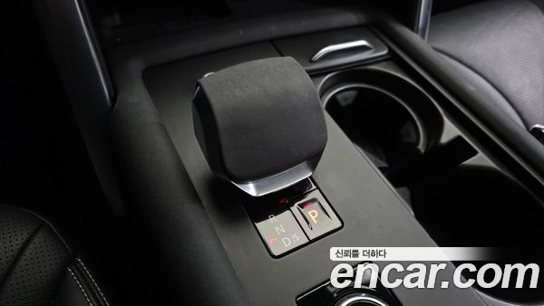 Land Rover Discovery 2022, фото 9