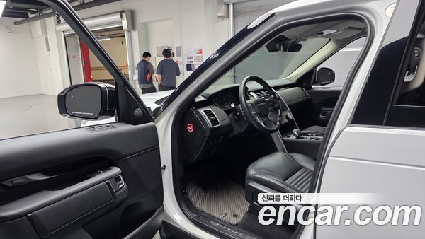 Land Rover Discovery 2022, фото 10