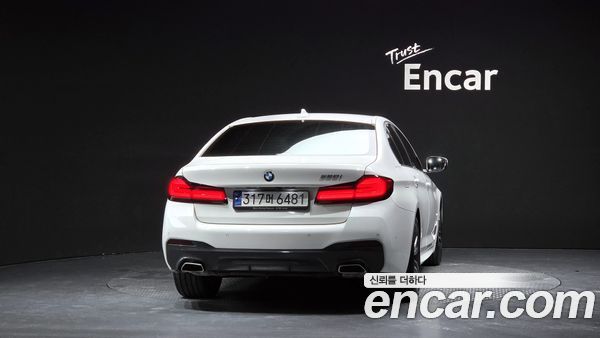 BMW 5 Series 2022, фото 3