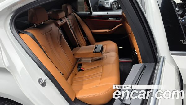 BMW 5 Series 2022, фото 16