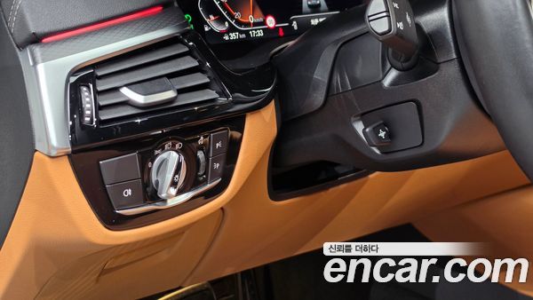 BMW 5 Series 2022, фото 23
