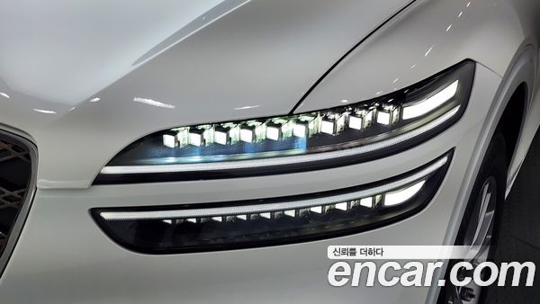Genesis GV70 2025, фото 8