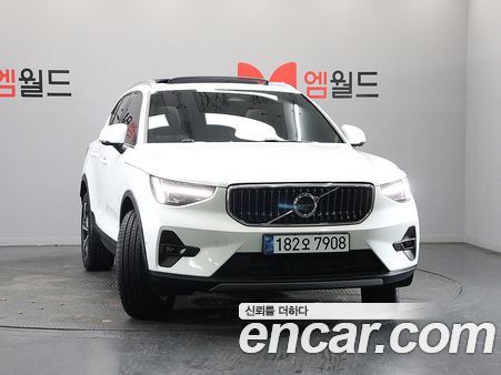 Volvo XC40 2024, фото 2