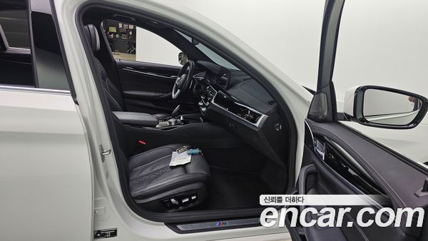 BMW 5 Series 2022, фото 16