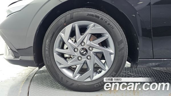 Hyundai Elantra 2024, фото 5