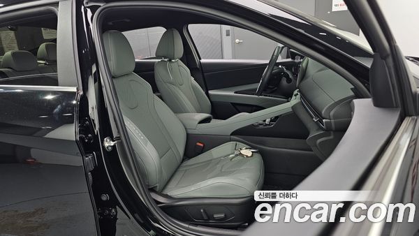 Hyundai Elantra 2024, фото 16